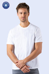 GL1-T-White-Model-96dpi.jpg
